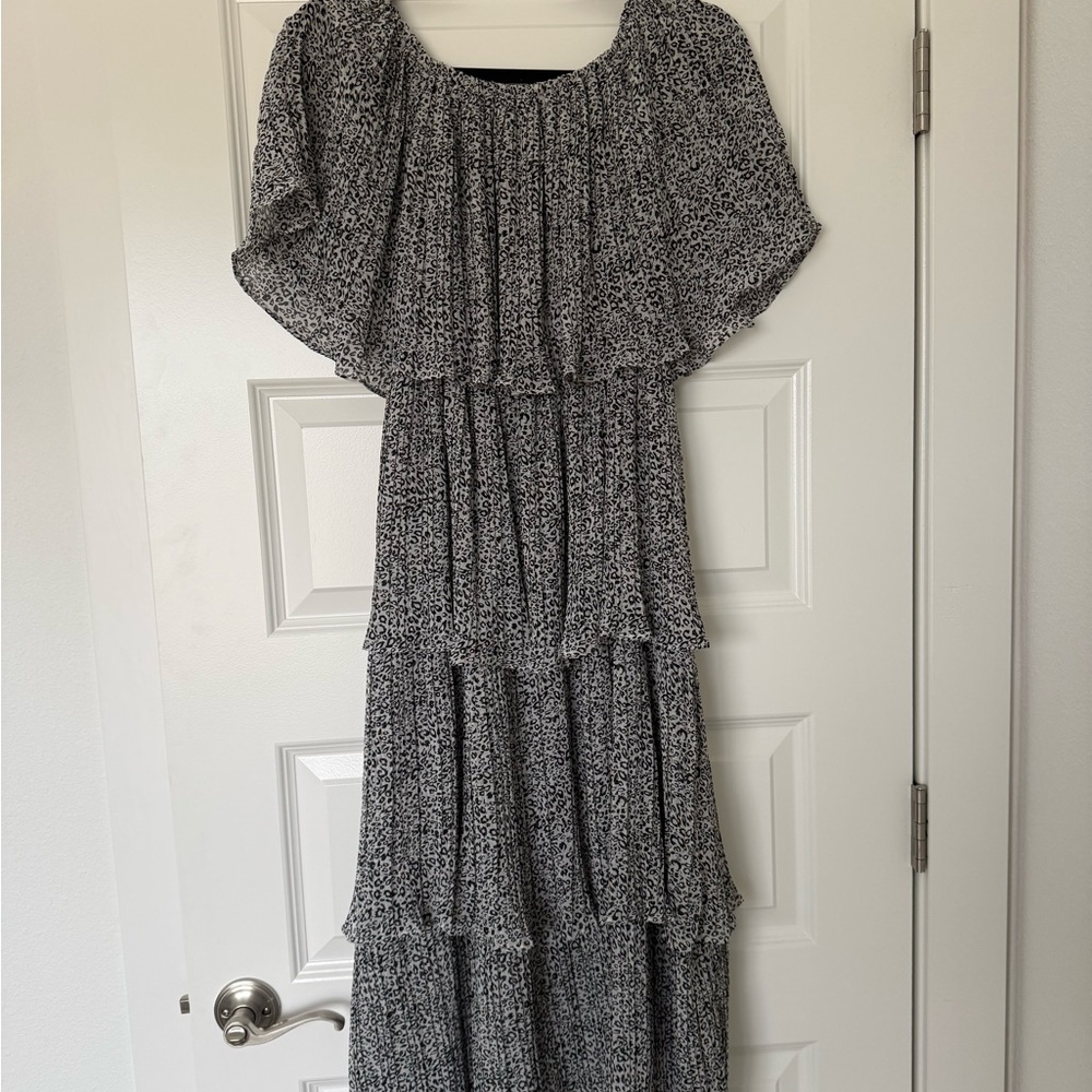 Elegant Black and White Floral Women's Dress